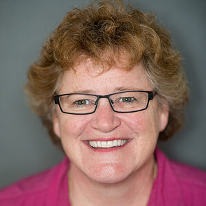 Headshot of Wendy Craig