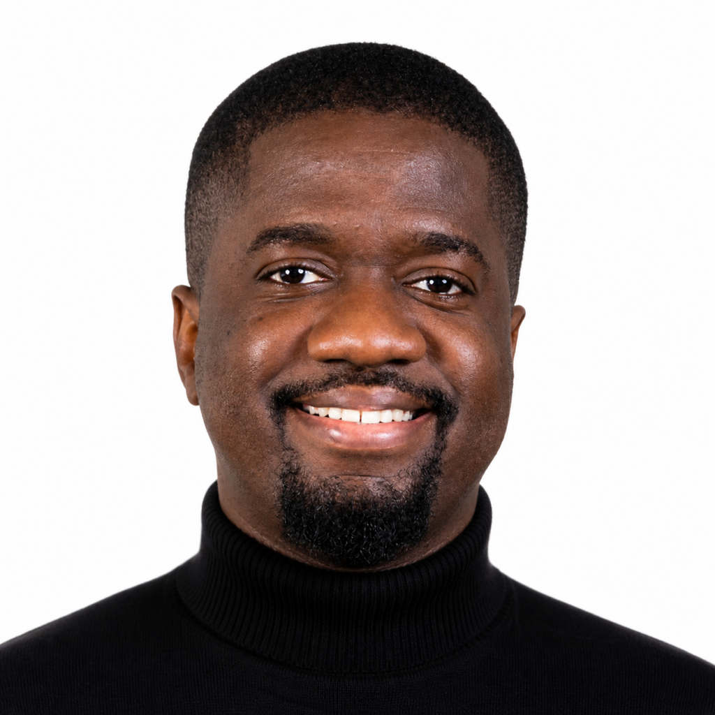Headshot of Aly Julien